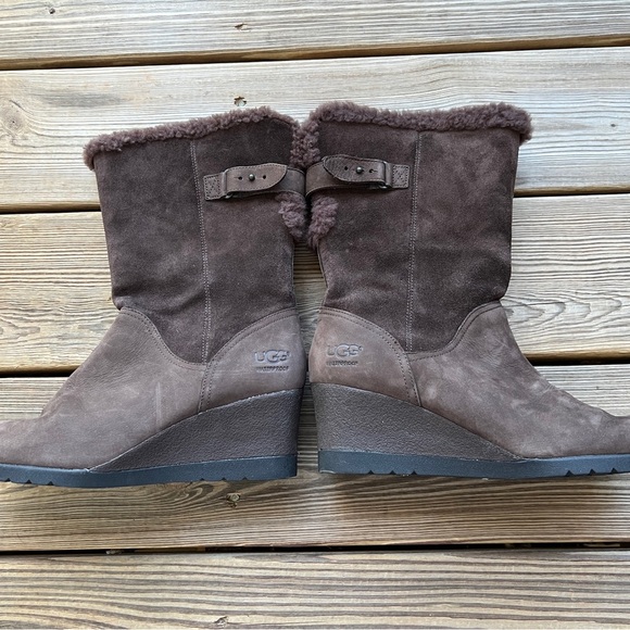 UGG EDELINA GRIZZLY BOOTS - WOMEN'S Sz 8.5 - Picture 4 of 12